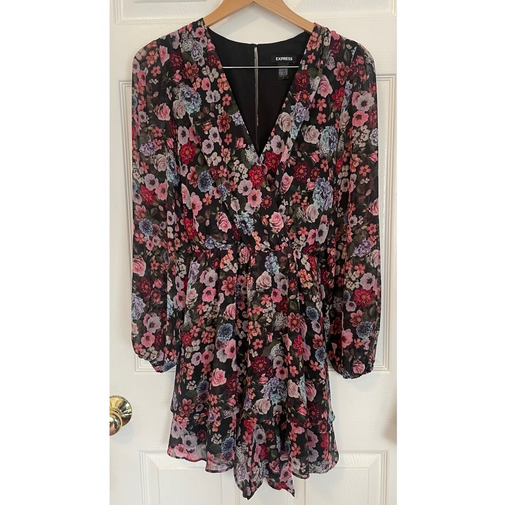Express Pink Purple Floral Romper Long Sleeve Puff Sleeve Medium M Flowers Wrap